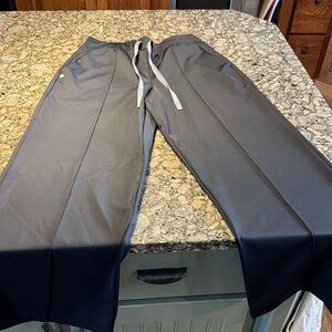 Figs women’s wide leg scrub pants - medium